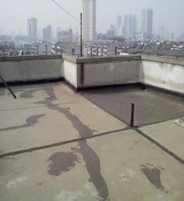 洞口漏水维修 楼顶漏水是什么原因，楼顶漏水维修方法是什么?