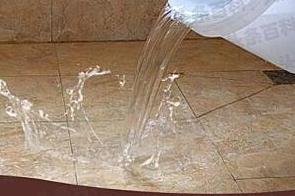 洞口漏水维修 免砸砖防水材料该如何施工